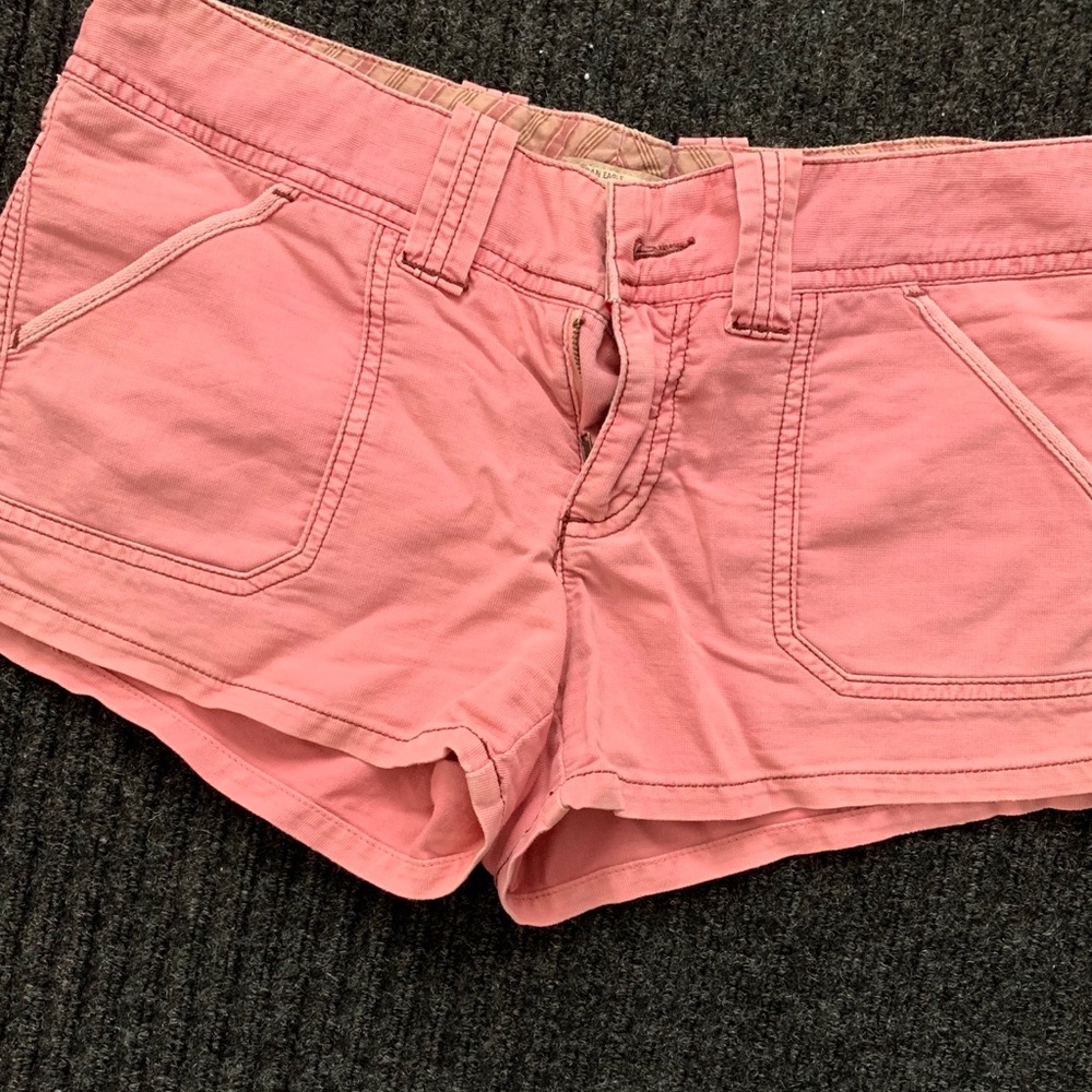 American Eagle pink shorts